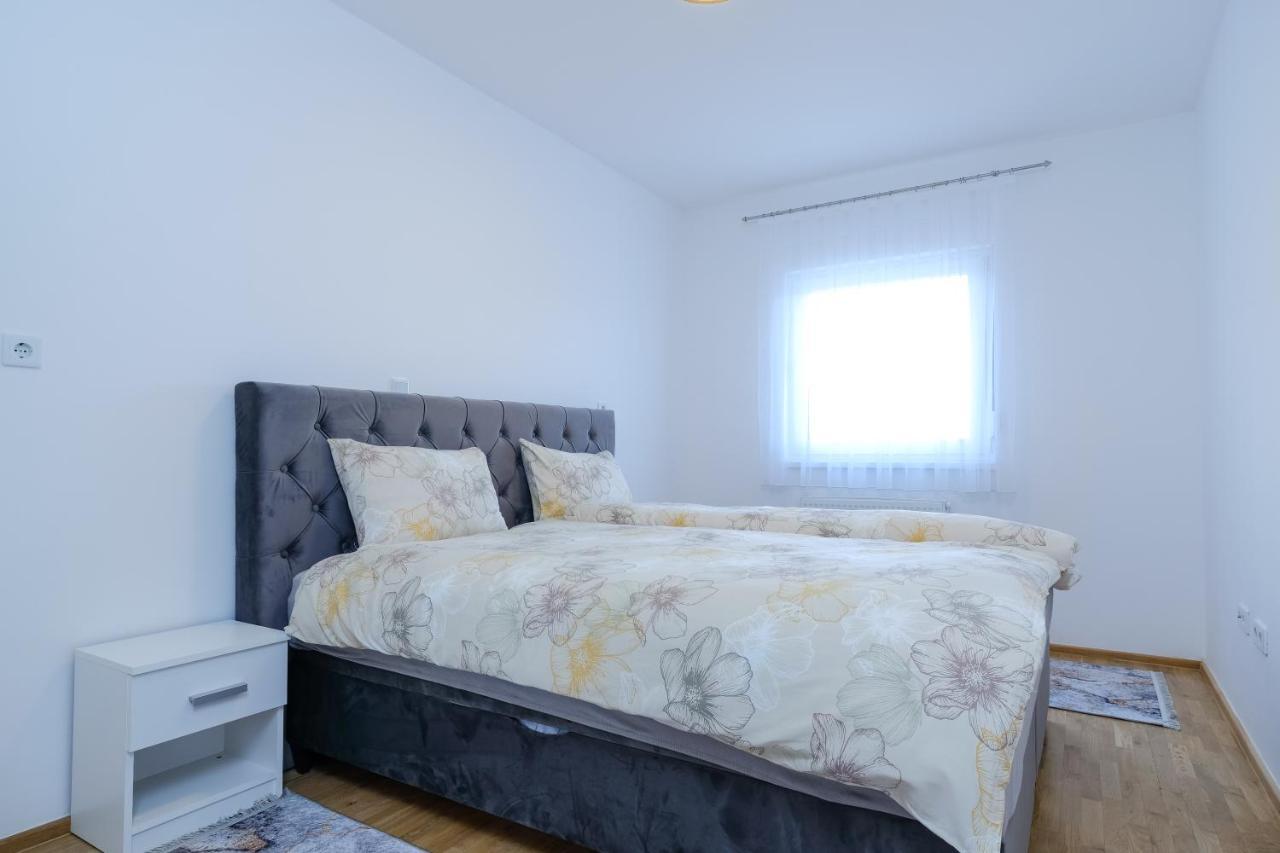 Sara Apartments Visoko Eksteriør billede